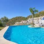 Stunning Sea Views Pool Garden 펜션