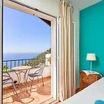 Stunning Sea Views Pool Garden 펜션 *