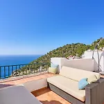 Stunning Sea Views Pool Garden 펜션 라 에라두라