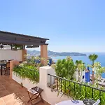Stunning Sea Views Pool Garden 펜션 *