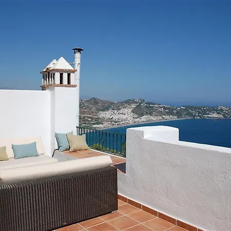 Stunning Sea Views Pool Garden *