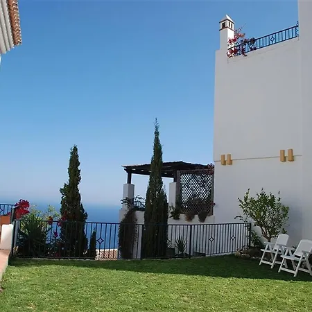 Stunning Sea Views Pool Garden * לה הרדורה