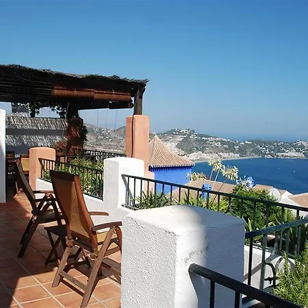 Stunning Sea Views Pool Garden *