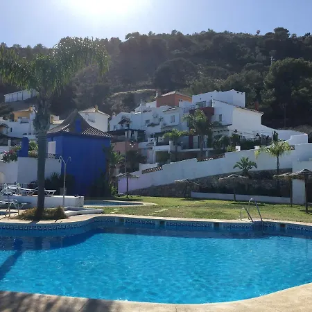 Stunning Sea Views Pool Garden *