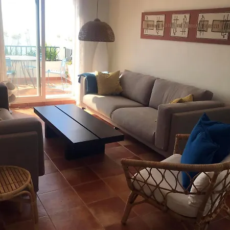 בית נופש Stunning Sea Views Pool Garden לה הרדורה